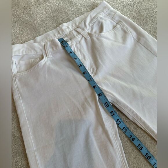 NWOT 7 for All Mankind low rise flare - Picture 6 of 8